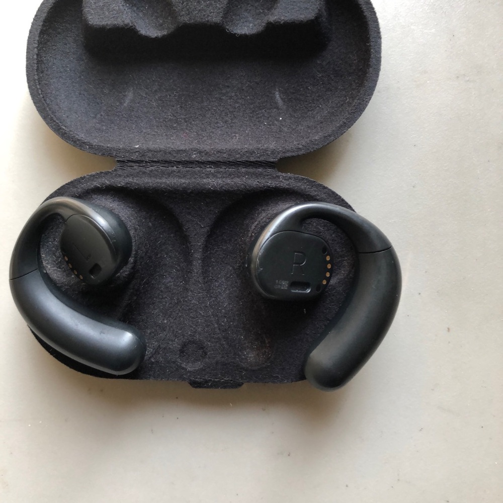 Bose Sport Open wireless Earbuds - Picture 3 of 7